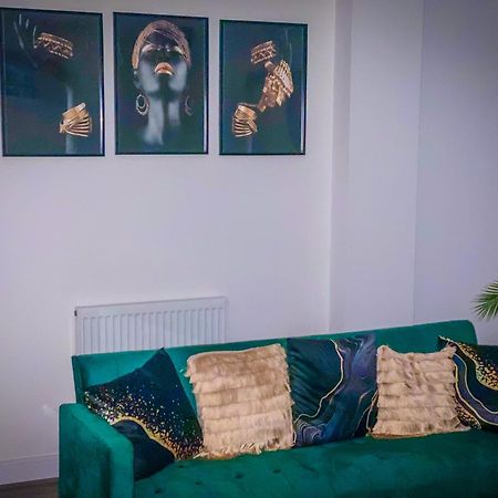 Royal Rooms At Coop Live Etihad, Sports City Manchester Eksteriør billede
